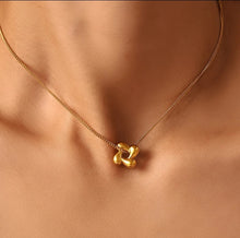 Load image into Gallery viewer, Four Leaf Clover Necklace Set