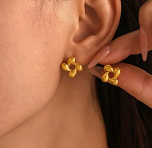 Load image into Gallery viewer, Four Leaf Clover Necklace Set