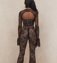 Load image into Gallery viewer, Main Character Vintage Lace 2pc Set