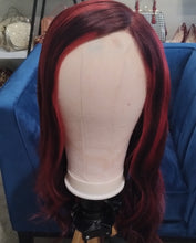 Load image into Gallery viewer, Tracey 26" Custom Highlighted Wig