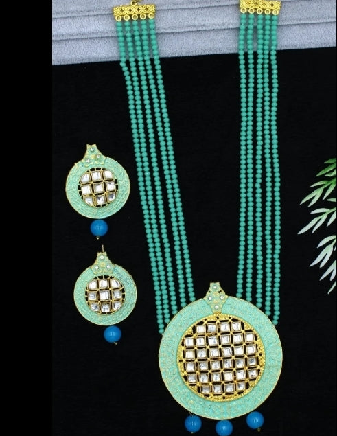 Exquisitely Yours Necklace Set