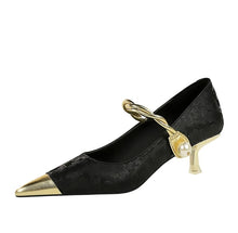 Load image into Gallery viewer, Classic Pointed Toe Heels
