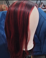 Load image into Gallery viewer, Tracey 26&quot; Custom Highlighted Wig
