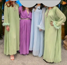 Load image into Gallery viewer, Romance in Rome Pleated Maxi
