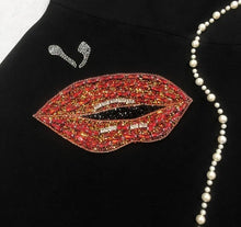 Load image into Gallery viewer, Face Card Artsy Maxi
